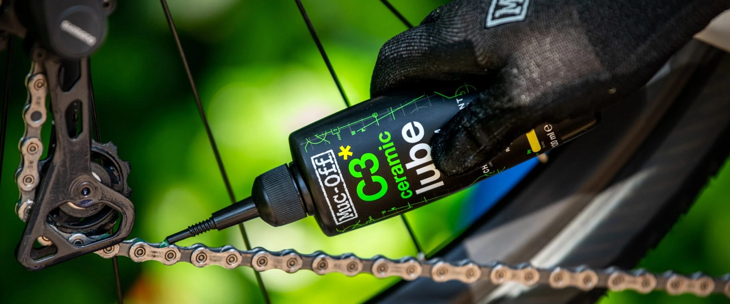 C3-Dry-Weather-Ceramic-Lube-PDP-Full-width-lifestyle_1900x_crop_center@2x.jpg