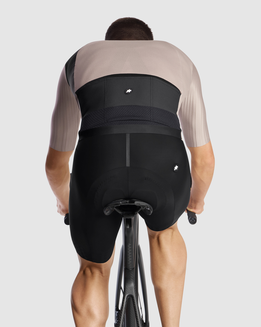 ASSOS_11.20.375.3O_32.jpg
