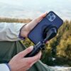 FIDLOCK-VACUUM-mini-tripod-base-location-anbindung-handy-anziehung_800x800