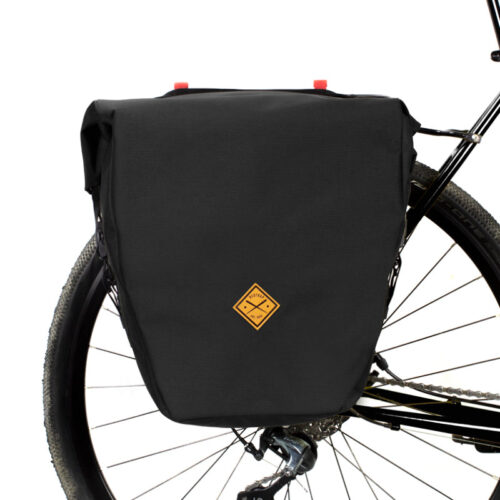 PANNIER<h6>パニア</h6>